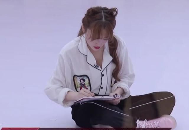  愧疚|金莎遗憾离场，直言离开让她减轻愧疚感，网友：复活赛回来！