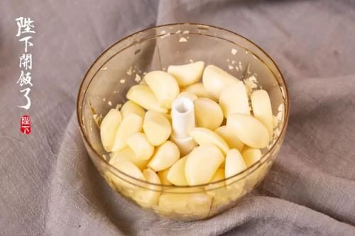  做饭|? 最不懂做饭的人也该学会的一道菜！！成菜超超超惊艳！4 块钱一盘的素菜，凭啥上桌秒光？！