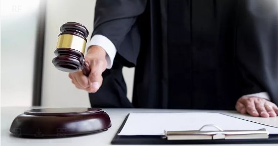  法院|临湘法院开庭审理梅焱、王岭军等14人恶势力犯罪集团案