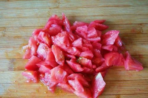  去皮|家常菜西红柿烧茄子，建议西红柿要去皮，更入味才好吃