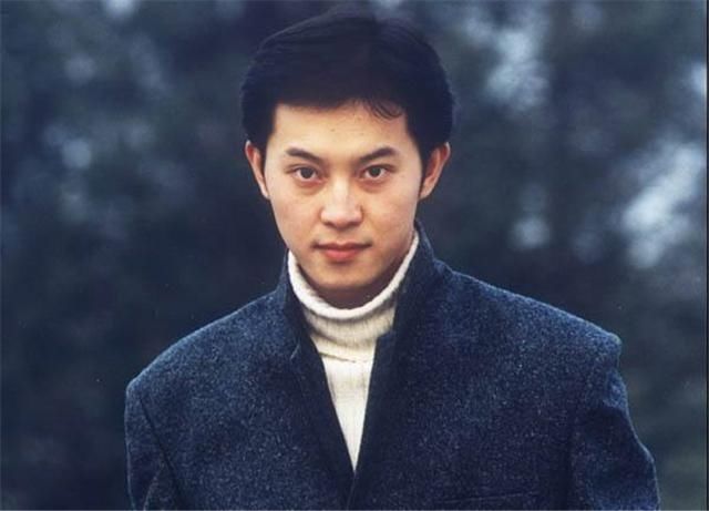  何炅太|当男明星发际线后移，何炅太喜感，胡歌简直没眼看