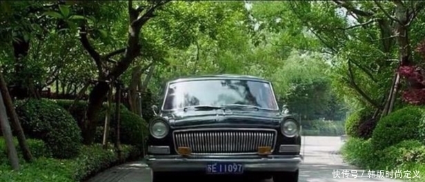 年前|51年车龄的重型防弹红旗,年检标是1994年的,最近一次外出在5年前