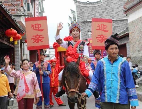古城|广西来宾：土司古城传统婚礼庆国庆