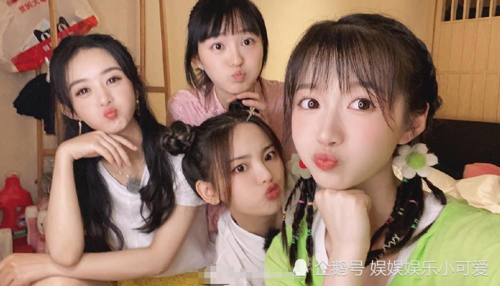  颜值|《中餐厅》杀青，李浩菲晒与赵丽颖杨超越合照，大眼滤镜考验颜值