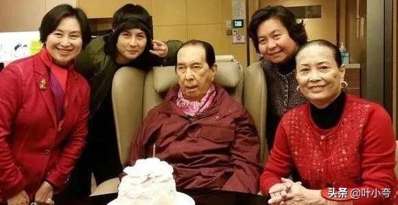  场车祸|何猷光的车祸疑点重重，但是更值得去深究的，其实是黎婉华的车祸