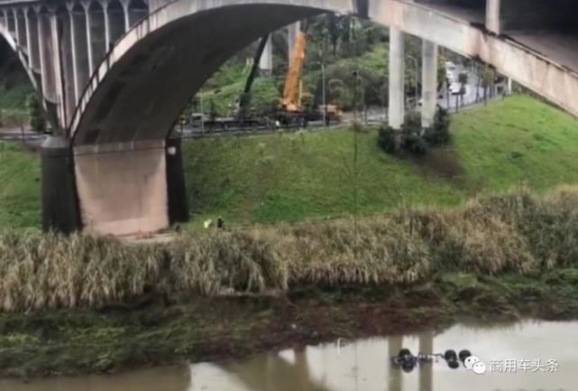 逃不出|货车坠河事故频发，为何多数司机逃不出去？