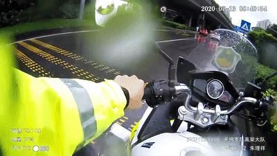  立交|只剩8分钟！发生在景渎立交下的这一幕！