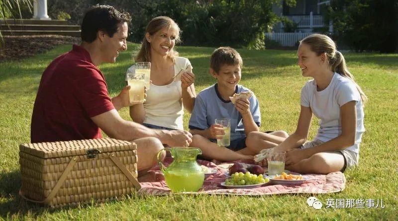  千米|英国一家四口同时登顶海拔3千米高峰，最小的娃才3岁?!!