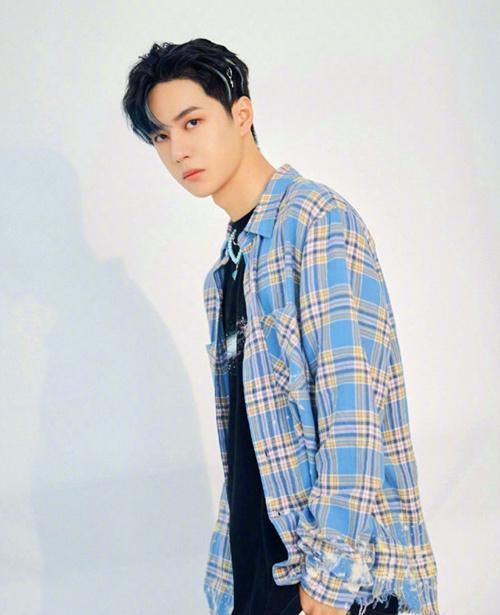  张萌|王一博的“姐姐缘”太好了！所以，综艺风向标来了？