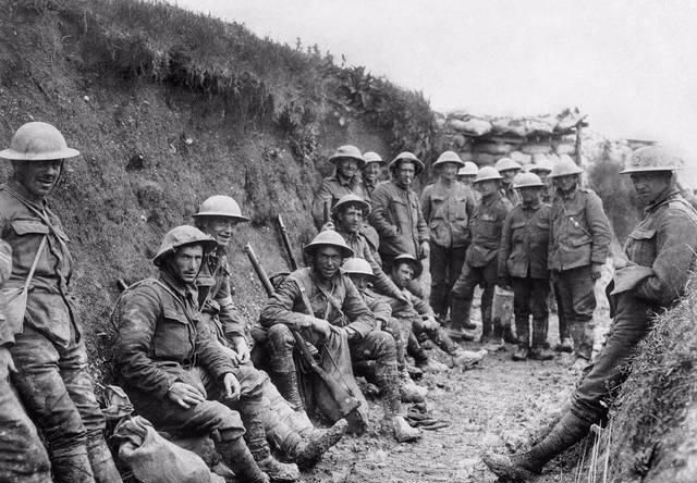 战壕|一战时为何交战双方都在拼命挖战壕?谁进攻谁傻