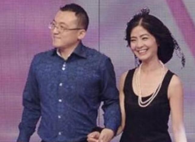 非诚|34岁小伙在《非诚勿扰》“抱”51岁阿姨,牵手成功后现状令人唏嘘