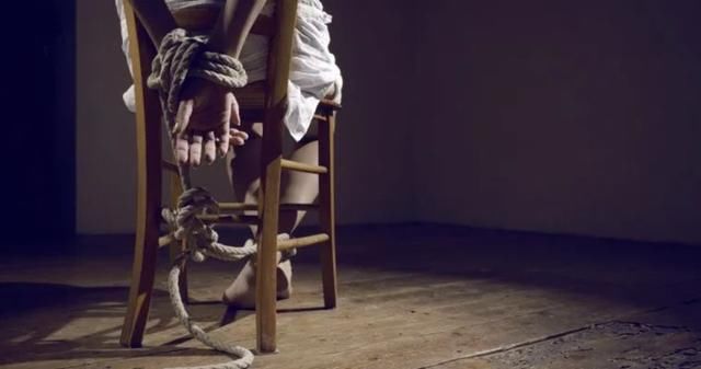  孩子|“天价赎身费”竟是自己绑自己？海外骗子套路深