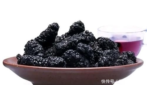 水果|桑葚泡水后掉色,还可以吃吗?恭喜:这种桑葚对身体更有利