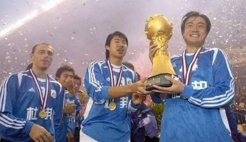  球衣|盘点大连足球历代球衣！哪一款是你的最爱？