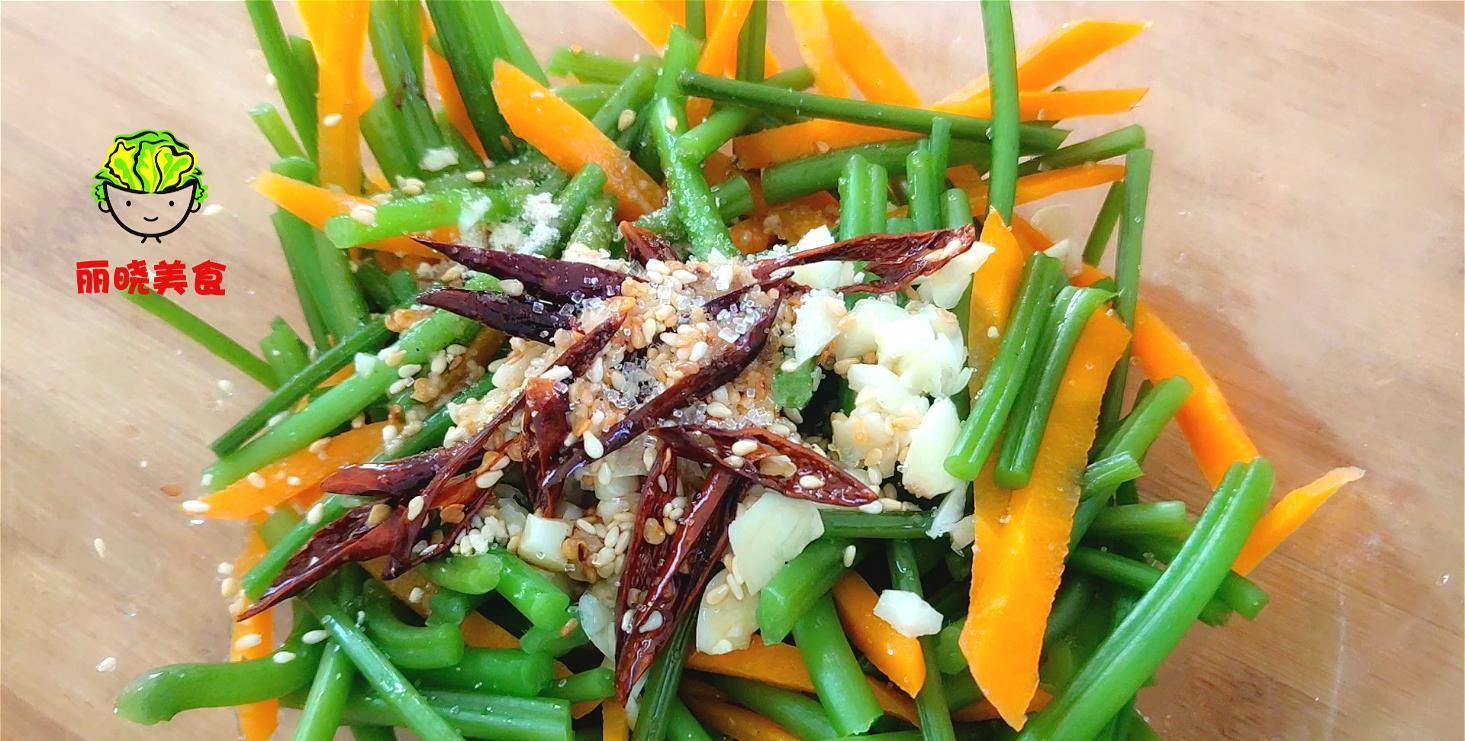  红薯|红薯梗有人焯水，有人直接炒，都不对，教你解馋吃法