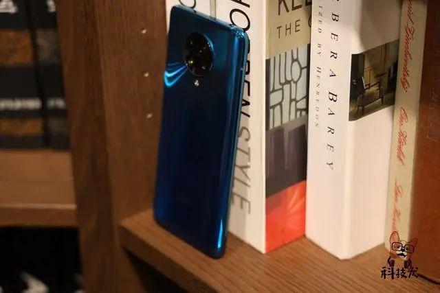  保值|上半年旗舰手机保值率盘点：华为荣耀一加小米居前四 OV三星垫底