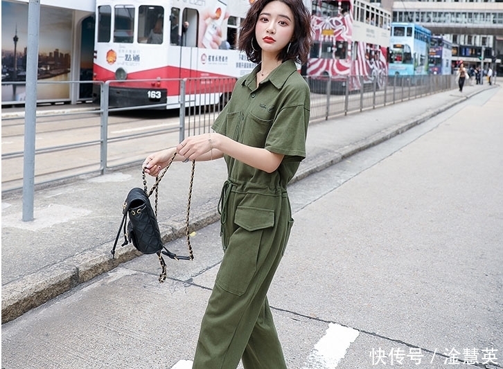 连体|穿工装连体裤的女人，都不简单