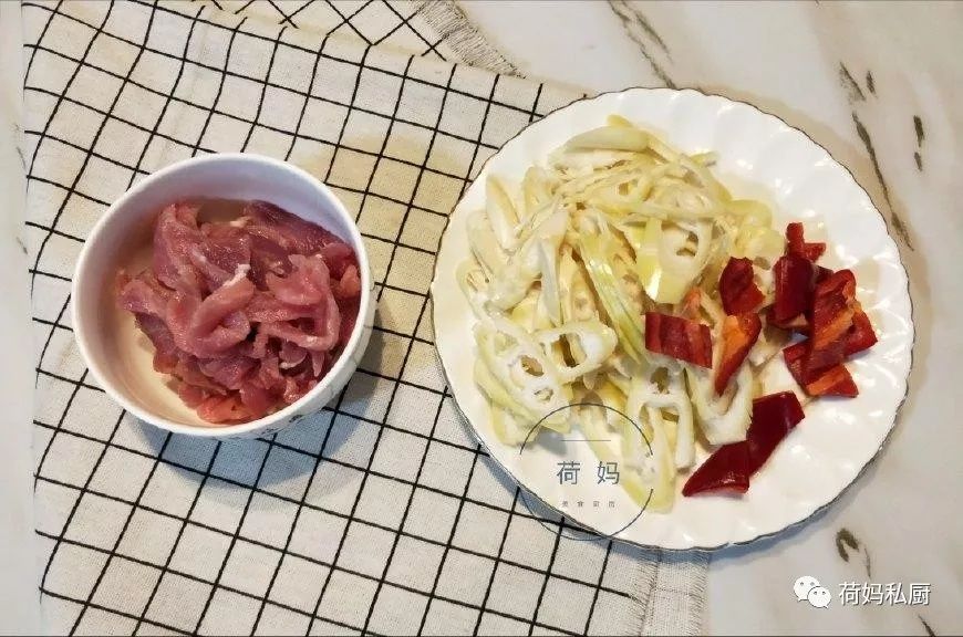 苦笋|苦笋小炒肉,简单又下饭的快手小炒,10分钟就上桌