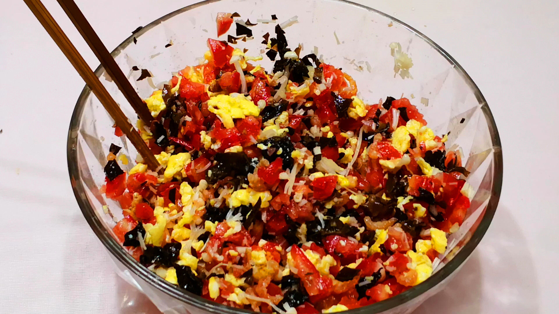  西红柿|夏天用它包饺子最香，不到10块钱做一锅，比三鲜和肉馅都好吃！