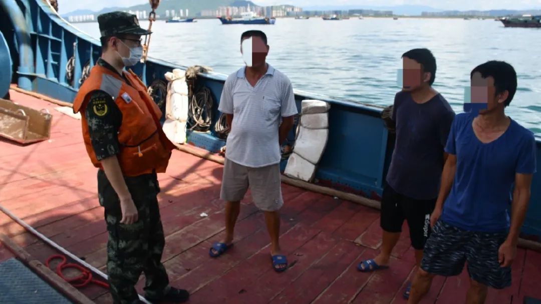 渔获物|海南三亚海警查获一起跨海区非法捕捞案件