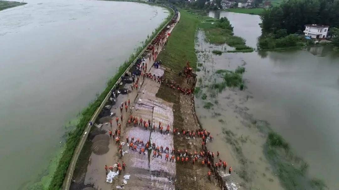  部队|退伍老兵闻“汛”即返！若有战，召必回！