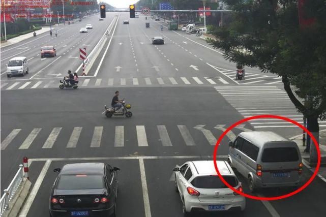 逆向行驶|文明城市靠大家，这些行为不能有！