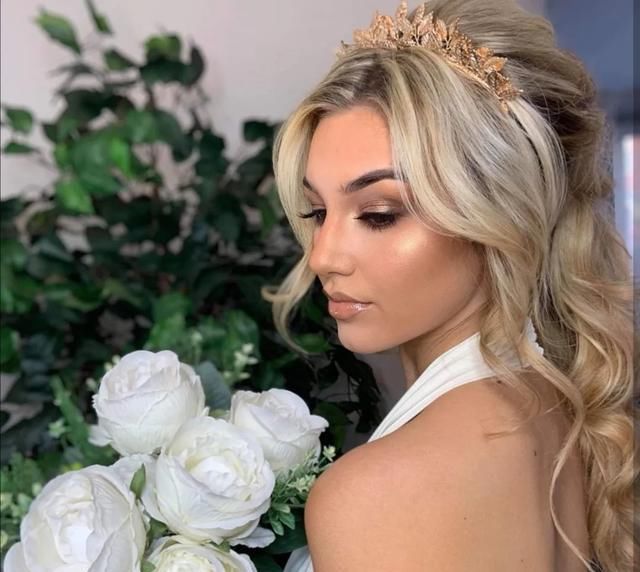  天上|陪伴多年的爱犬去世，天上出现和它一样的云彩，女主人瞬间泪崩