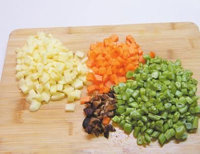 挑食|剩米饭别只会蛋炒饭,换种做法比蛋炒饭还好吃,挑食的孩子也爱