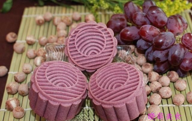  五仁|酥皮五仁月饼、绿豆冰皮月饼、紫薯月饼的家常做法