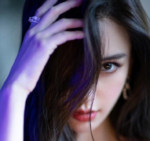  嘉宾|《跑男》当所有嘉宾同框时，有谁注意到了baby的腿？这比例让人嫌弃