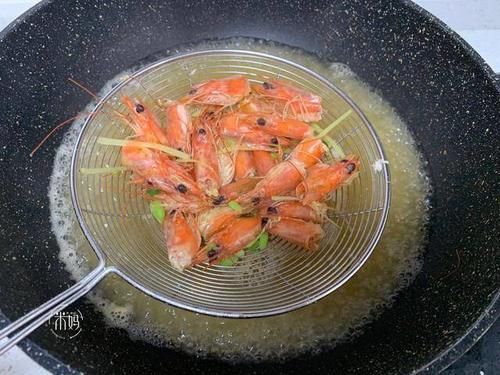  大鱼大肉|天气炎热，多给家人喝这碗汤，低脂高蛋白营养好，赛过大鱼大肉