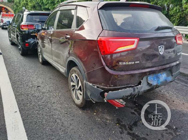 赔钱|的哥追尾后担心赔钱号啕大哭,本尊回应:当时着急了!