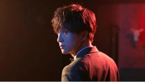 隔壁|华语男歌手热度榜,华晨宇稳居前三,但隔壁老樊也紧随其后