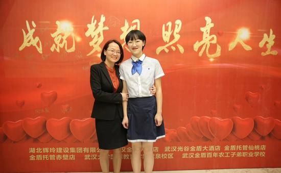  学霸|高考725！语文146！关于高考，她在学霸笔记中，写下了这句话