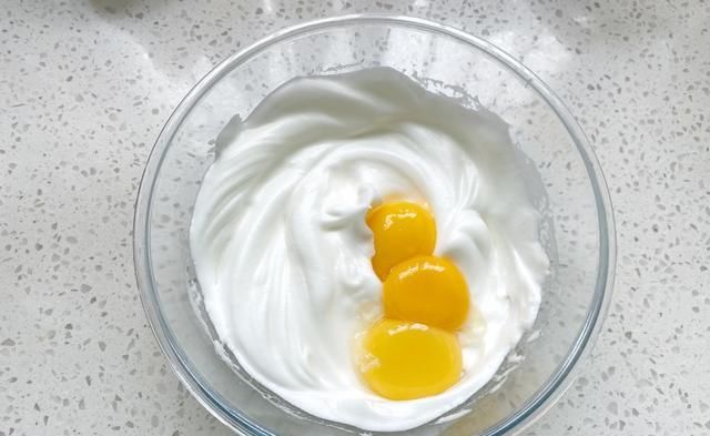 动打蛋器|零难度“网红粑粑糕”,外酥里软又美味,做法比戚风简单省事