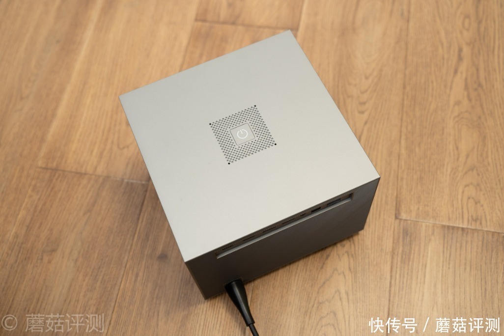 Vogue|轻松打造家庭影院,畅享极致影音体验、峰米Vogue Pro家用投影机 评测