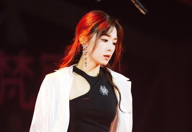  乘风破浪|《乘风破浪的姐姐》30+也能吸金无数，碾压新生代，商业价值何在