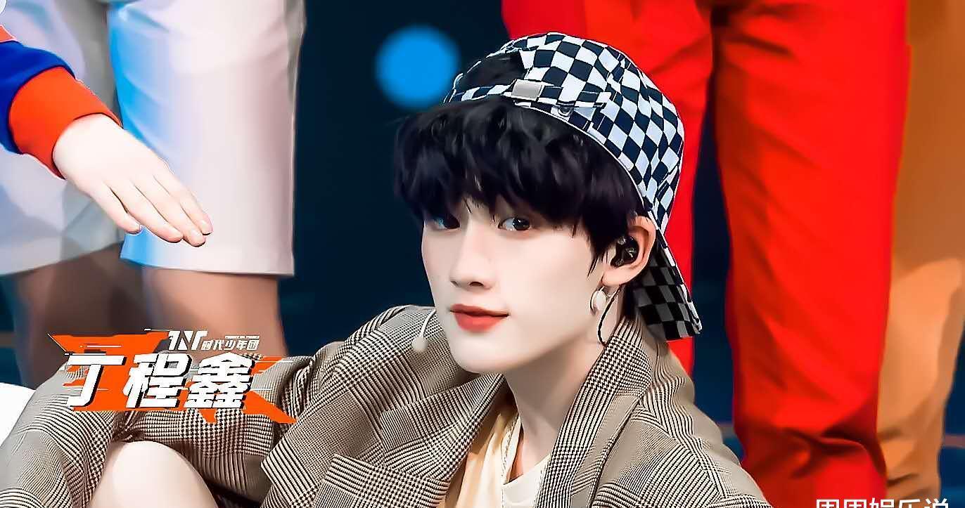  丁程鑫|《春日酱》细节曝光！王安宇资源全面展开，丁程鑫组合内通告最多