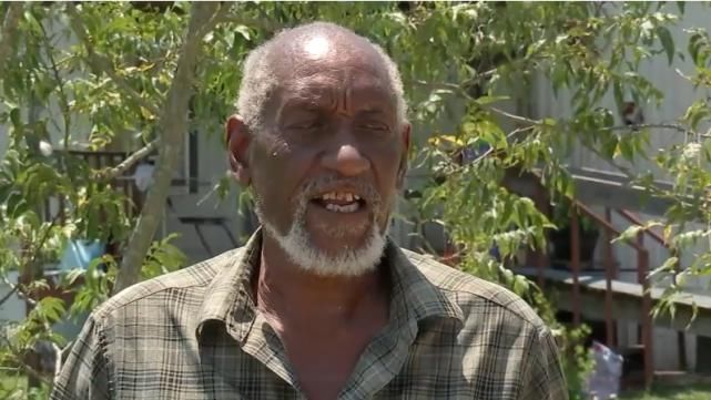 开枪打死|因邻居家的狗乱跑乱吠，男子提枪连杀3名邻居，打伤另2名邻居