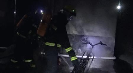  是因为|东莞一出租屋突发大火，11人被困！3人被拘留10日！又是因为这件事……