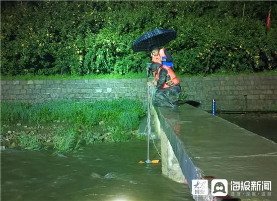  致敬|特写 | 致敬风雨中的水文人