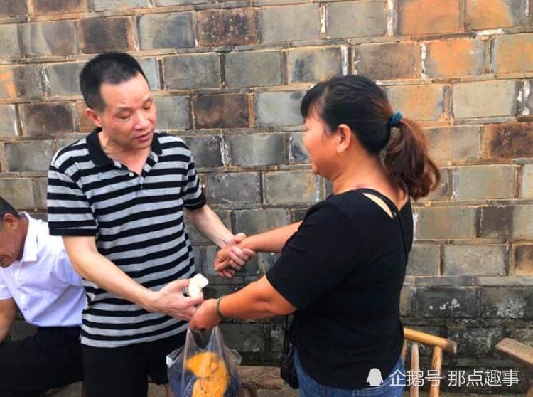  妻子|张玉环被冤杀害两名男童27年，无罪释放妻子提出离婚：该去陪伴另一个男人