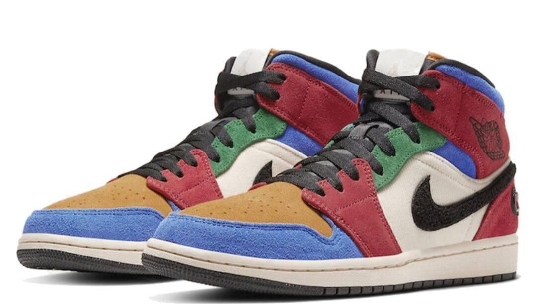  潘玮柏|吴亦凡在《中国新说唱》上脚AJ1 Mid！潘玮柏选择AJ4“黑白巅峰”！