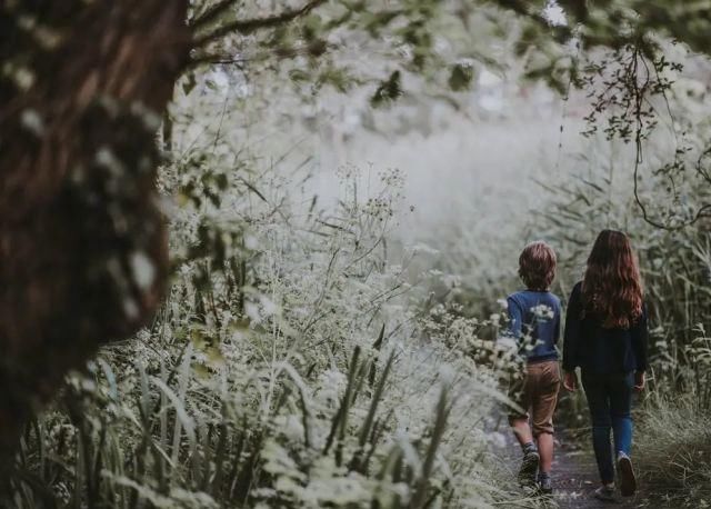  妈妈|孩子争宠，为什么我不建议一碗水端平？