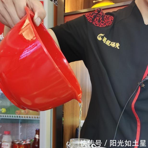 潇湘码头|一道水煮鱼月卖100万元,疫情后他连开2个千平大店,品类风口再起