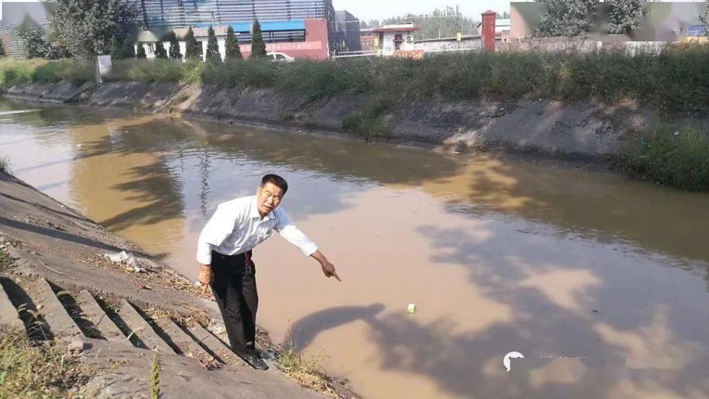  夺命|小车掉进七一渠，“吃人”无数夺命渠，何时才能得重视？