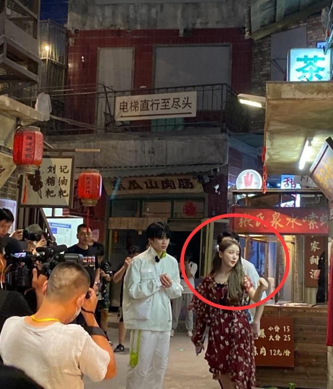  幸亏|姜贞羽退赛后参加新综艺，路透照中暴露真实颜值：幸亏没有出道