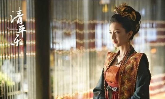  狂潮|22亿播放火爆剧《三十而已》，引发全民追剧狂潮，可江疏影又不火