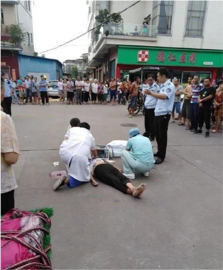  细节|遛狗绊死老人少女更多细节！生在落魄家庭，严重缺失爱！