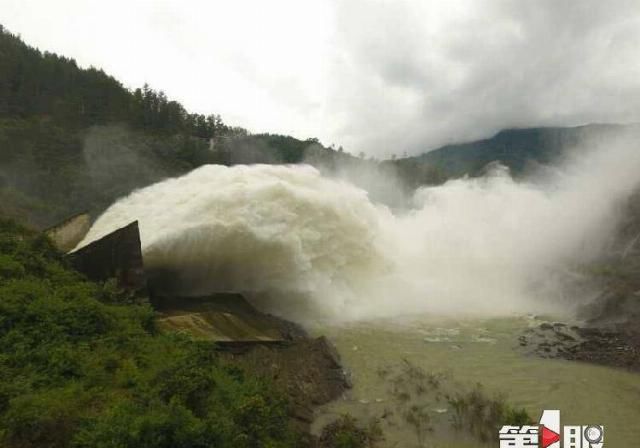  酉阳|每秒1300立方米！酉阳金家坝水库加大泄洪量